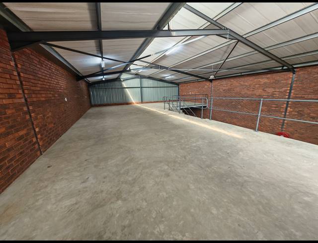 376M² WAREHOUSE TO LET IN ORMONDE